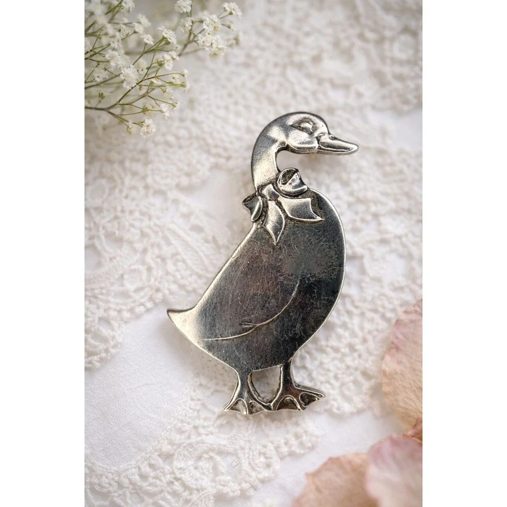 Vintage Pewter Goose Duck Brooch Pin Silver Tone Figural Bird Cottagecore 2.5”